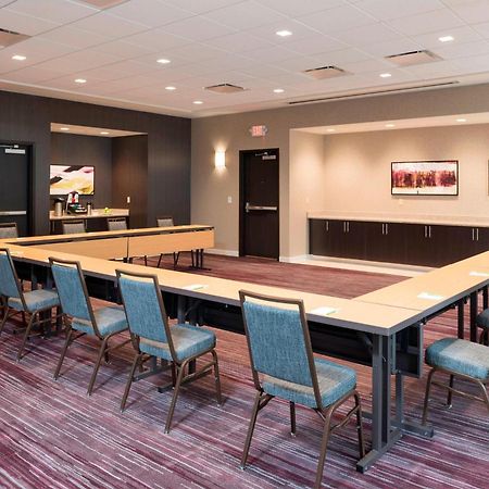Courtyard Louisville Downtown Экстерьер фото